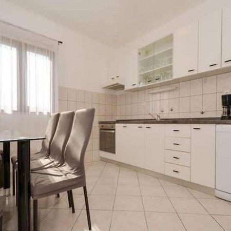 Apartment With Heated Pool And Sea View 特罗吉尔 外观 照片