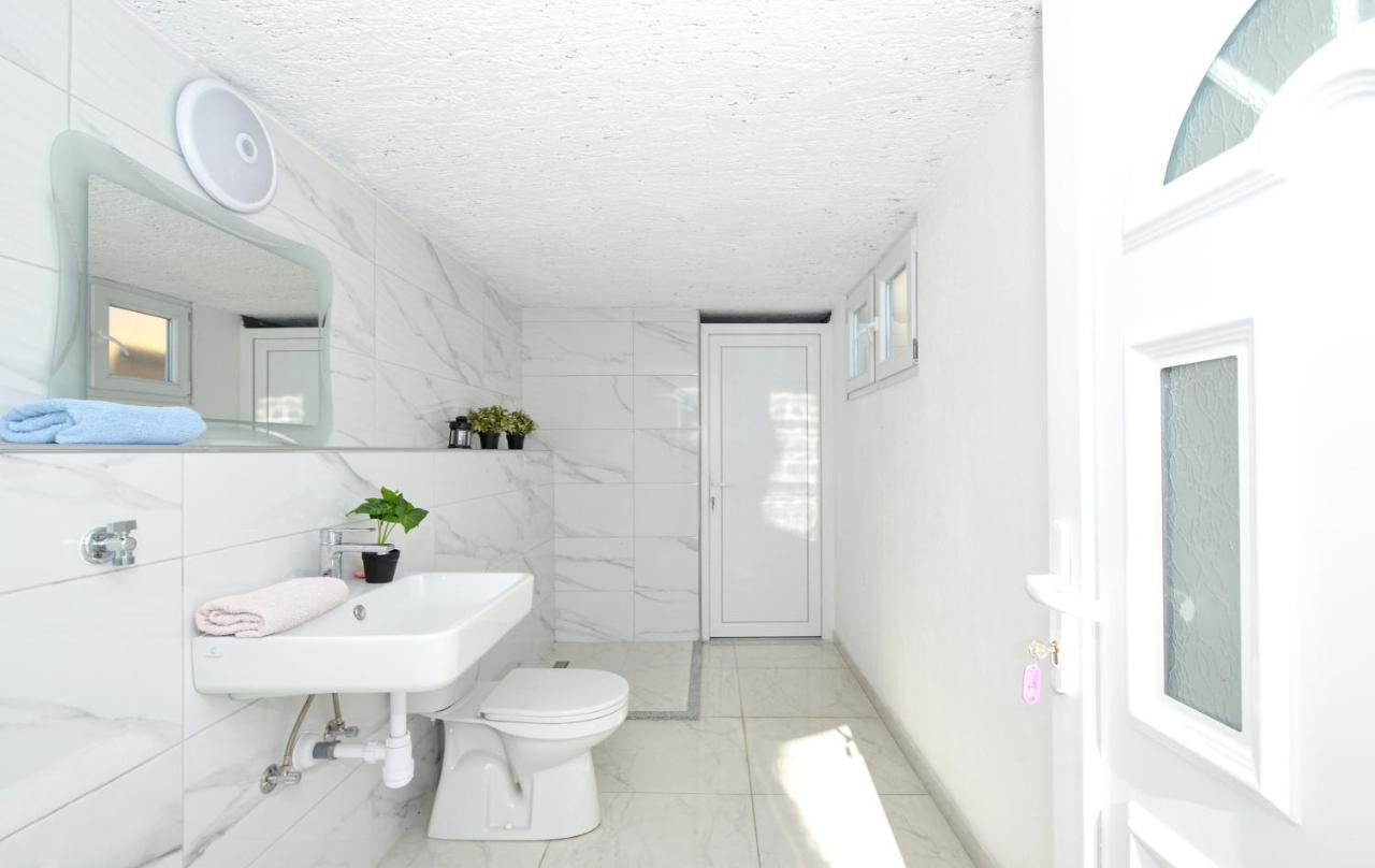 Apartment With Heated Pool And Sea View 特罗吉尔 外观 照片