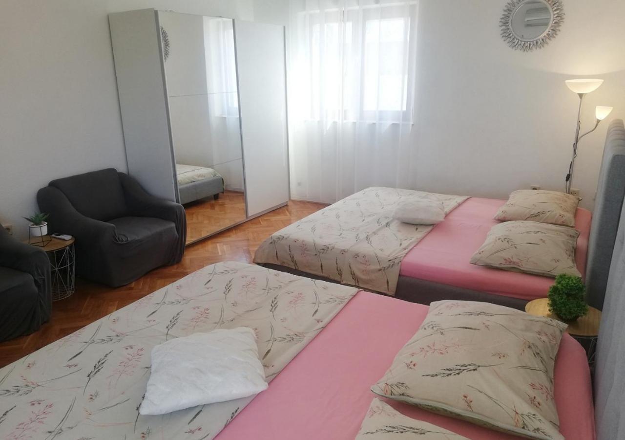 Apartment With Heated Pool And Sea View 特罗吉尔 外观 照片